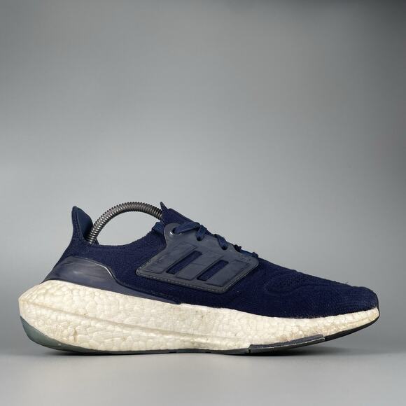 Adidas Ultraboost 22 Men’s Size 8 Collegiate Navy Running Shoes Casual Shoe GUC - Picture 7 of 9